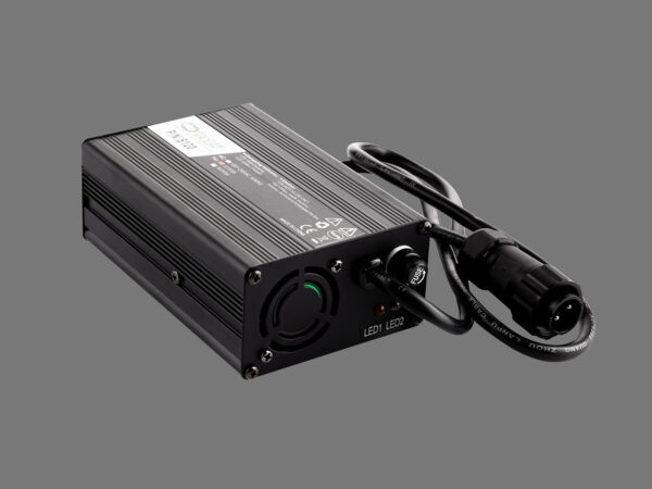 FP17004 Oplader aluminium 12V5 Amp